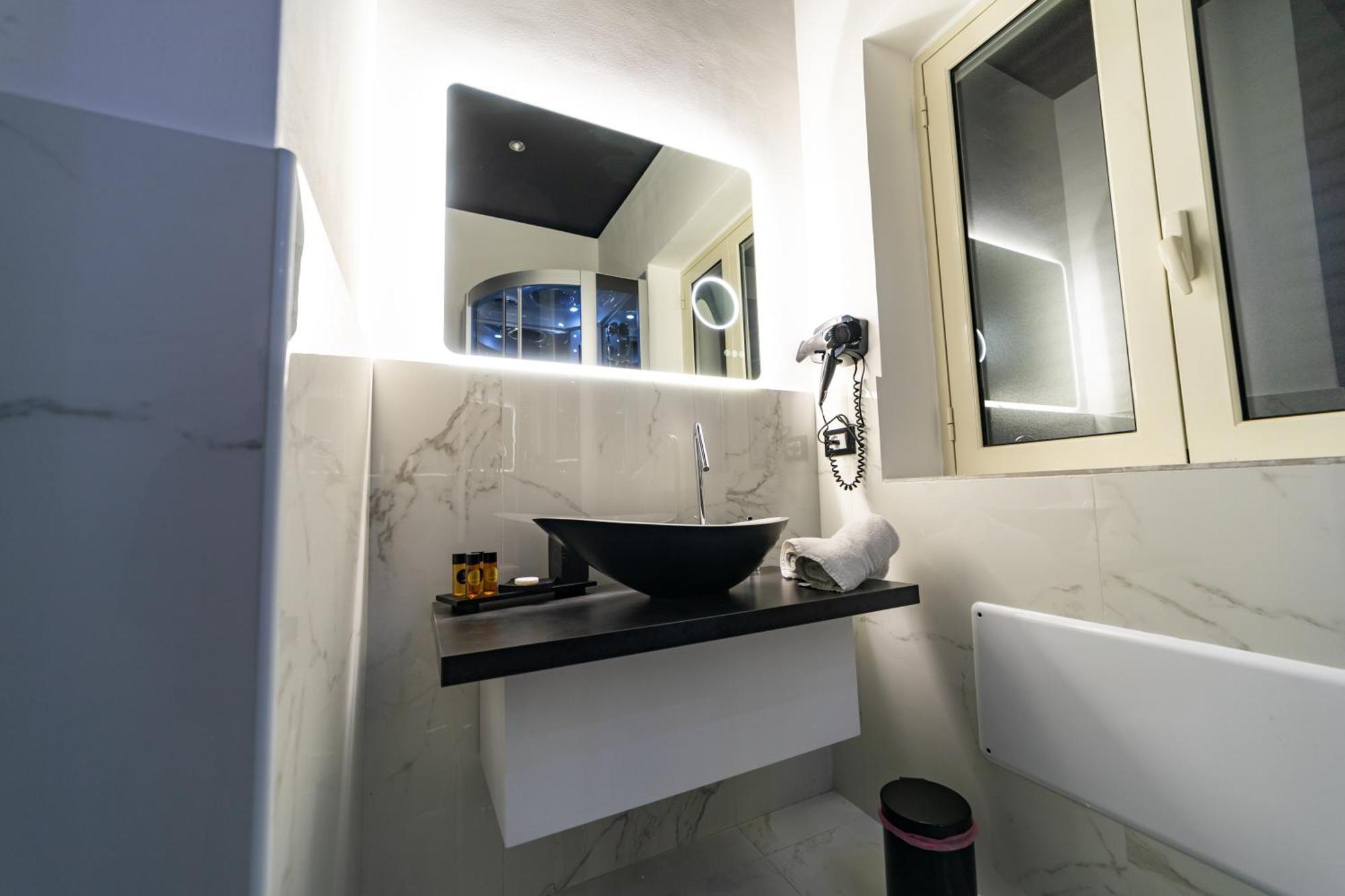 Maximum Suite & Spa Palermo Bilik gambar